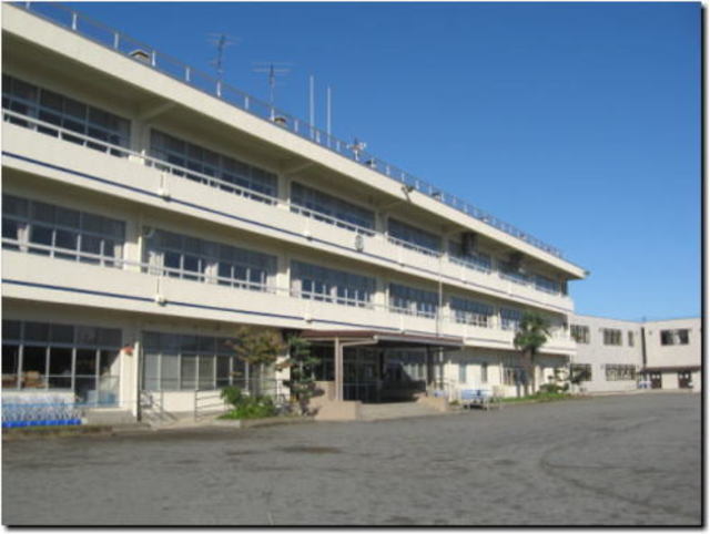 小学校　海老名市立有鹿小学校（小学校）まで507m