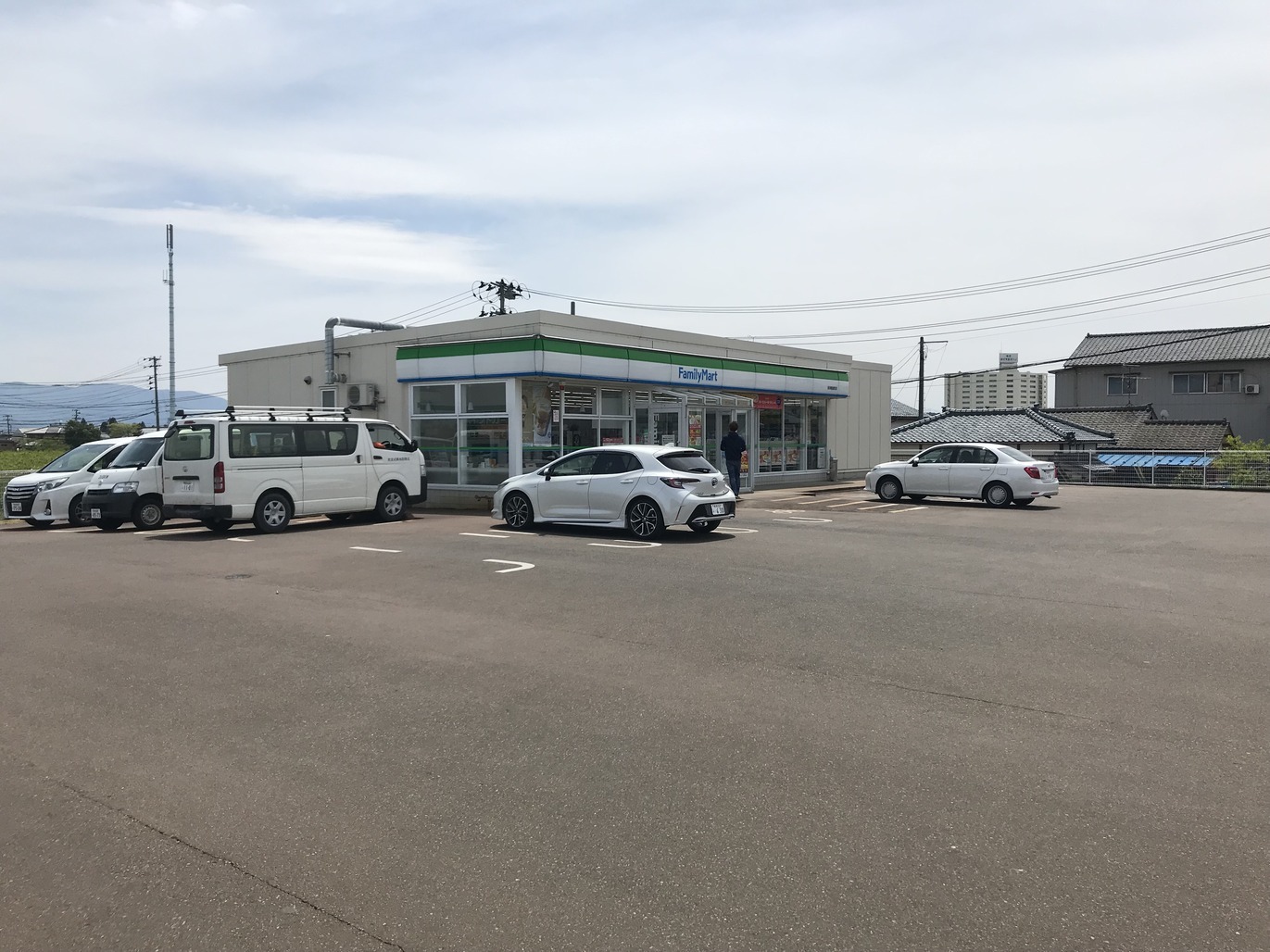 コンビニ　ファミリーマート新津善道町店（コンビニ）まで308m