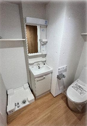 東急東横線 中目黒駅 徒歩9分 5階建 築4年のトイレ写真