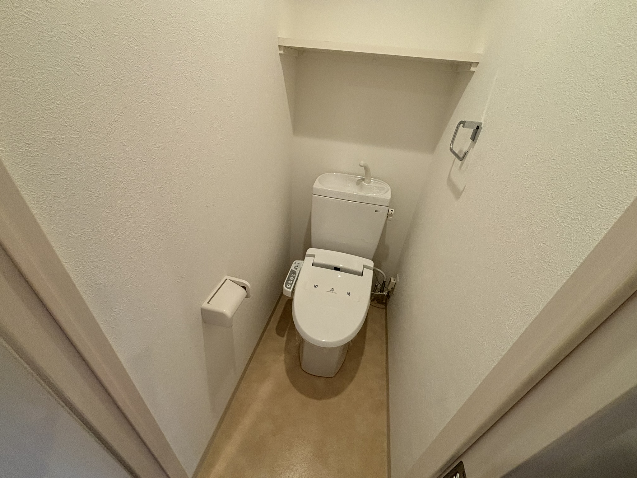 ＪＲ仙石線 榴ケ岡駅 徒歩7分 3階建 築9年のトイレ写真