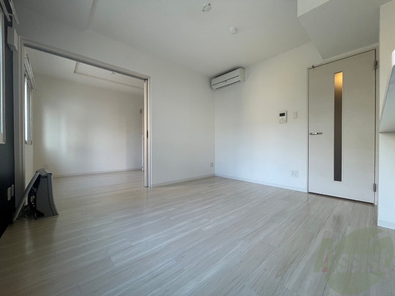 居室・リビング　広くてキレイなお部屋が広がっていて、充実した生活が送れそう。