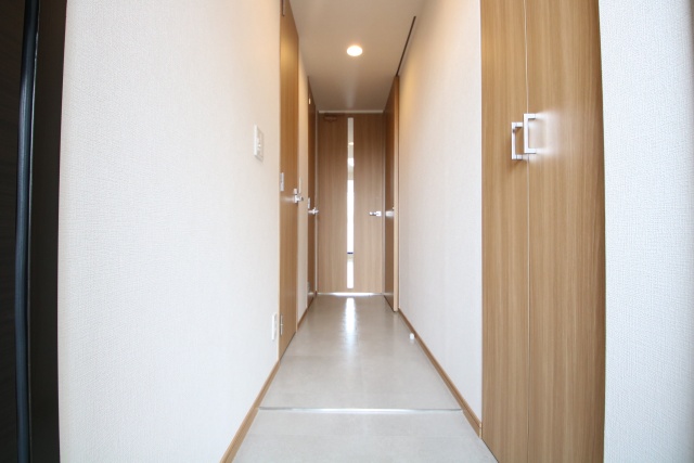 玄関　※別室の参考写真の為、現況優先です。