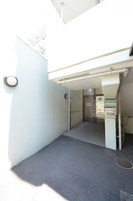 エントランス　★マンションならでは、しっかりしたエントランス★