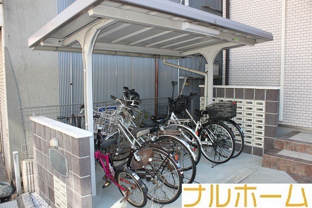 ＪＲ関西本線 加美駅 徒歩11分 2階建 築15年の外観写真