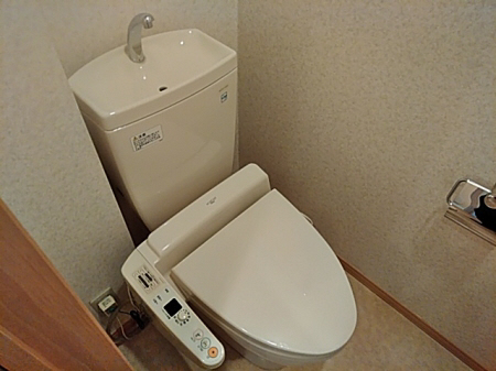 阪急宝塚線 庄内駅 徒歩12分 2階建 築22年のトイレ写真