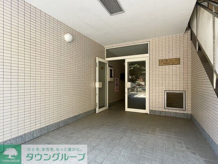 エントランス　お問合せはタウンハウジングまで！※現地待合わせ相談可能