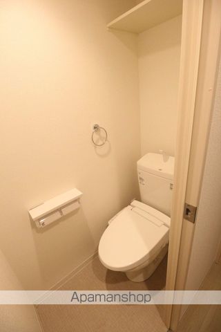 地下鉄東西線 南郷７丁目駅 徒歩7分 4階建 築8年のトイレ写真