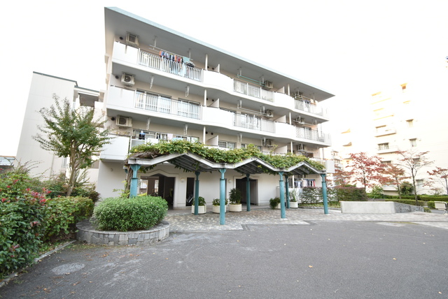 URコンフォール西寺尾の外観写真