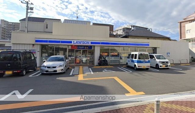 コンビニ　ローソン（コンビニ）まで656m