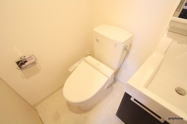 エステムプラザ梅田中崎町3ツインマークスNRのトイレ写真
