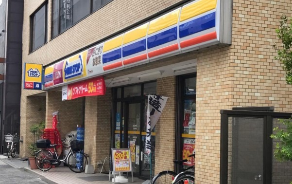 コンビニ　ミニストップ千住仲町店（コンビニ）まで2324m