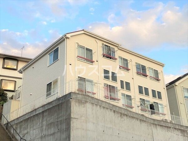リヴィエールランドルージュの外観写真