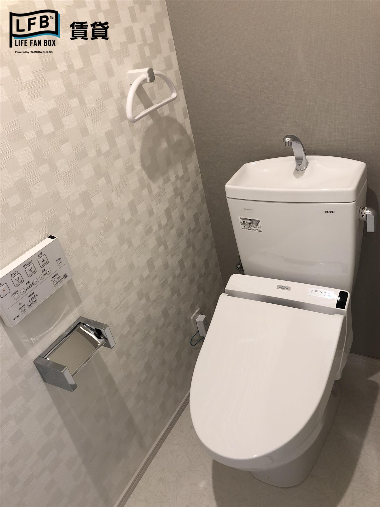トイレ　※新築当時の写真です。