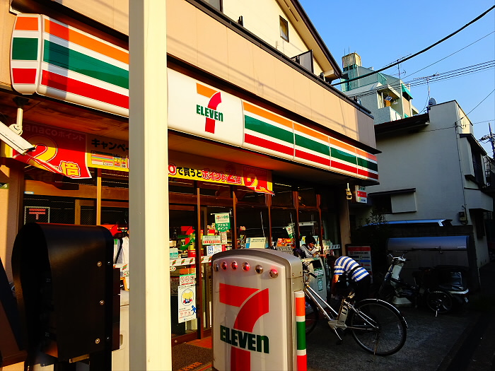 コンビニ　セブンイレブン世田谷松原5丁目店（コンビニ）まで444m