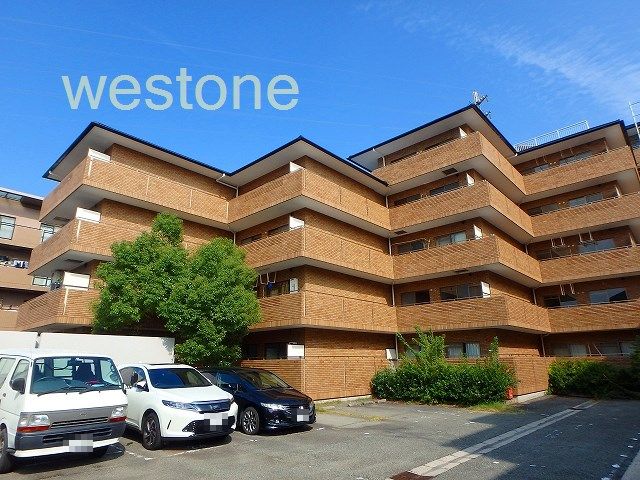 建物外観　鉄筋コンクリート造