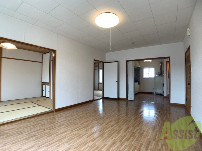 居室・リビング　広くてキレイなお部屋が広がっていて、充実した生活が送れそう。