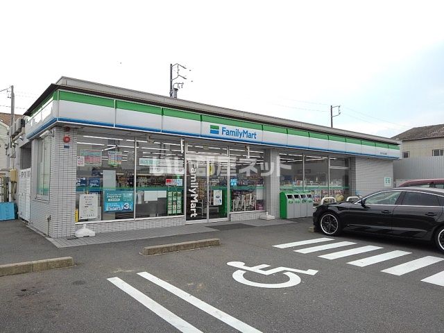 コンビニ　ファミリーマート 四日市泊山崎店（コンビニ）まで307m