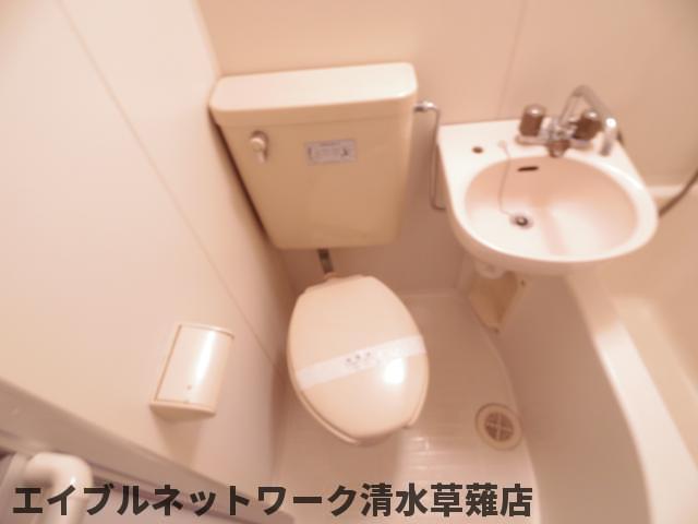 トイレ　コンパクトで使いやすいトイレです