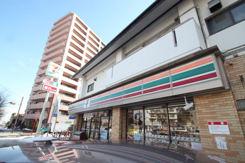 コンビニ　セブンイレブン仙台台原駅前店（コンビニ）まで595m