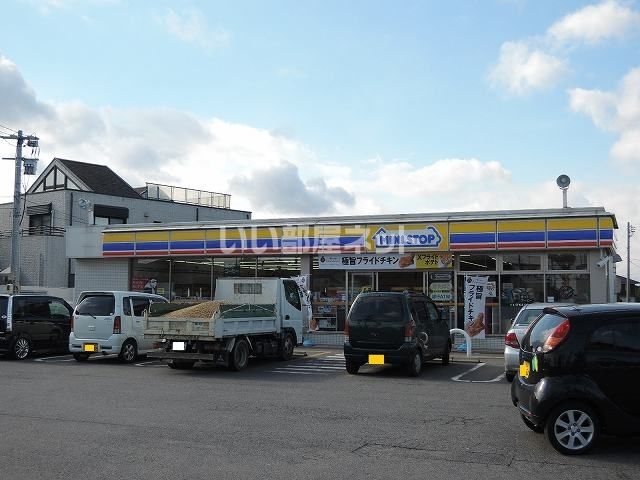 コンビニ　ミニストップ香良洲店（コンビニ）まで644m