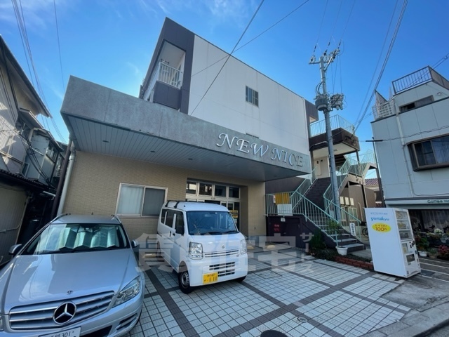 神戸市垂水区城が山のマンションの建物外観