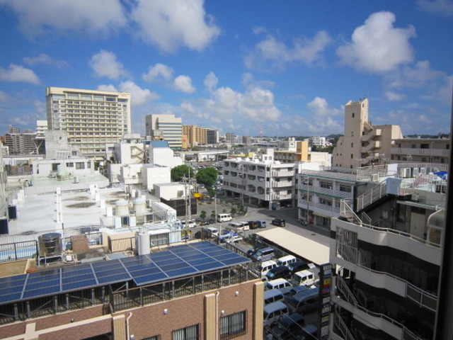 【那覇市東町のマンションの眺望】