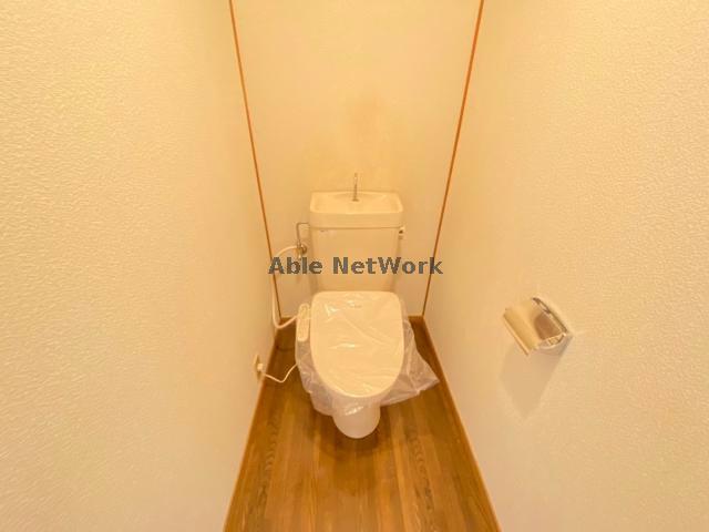 トイレ　同型。ウォシュレット新設予定。