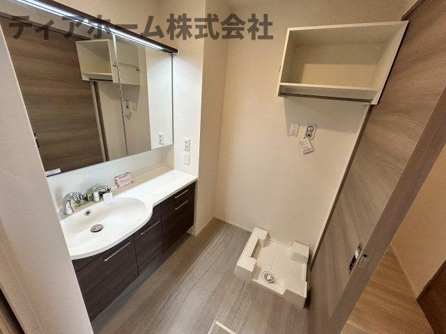 【葛城市北花内のマンションの洗面設備】