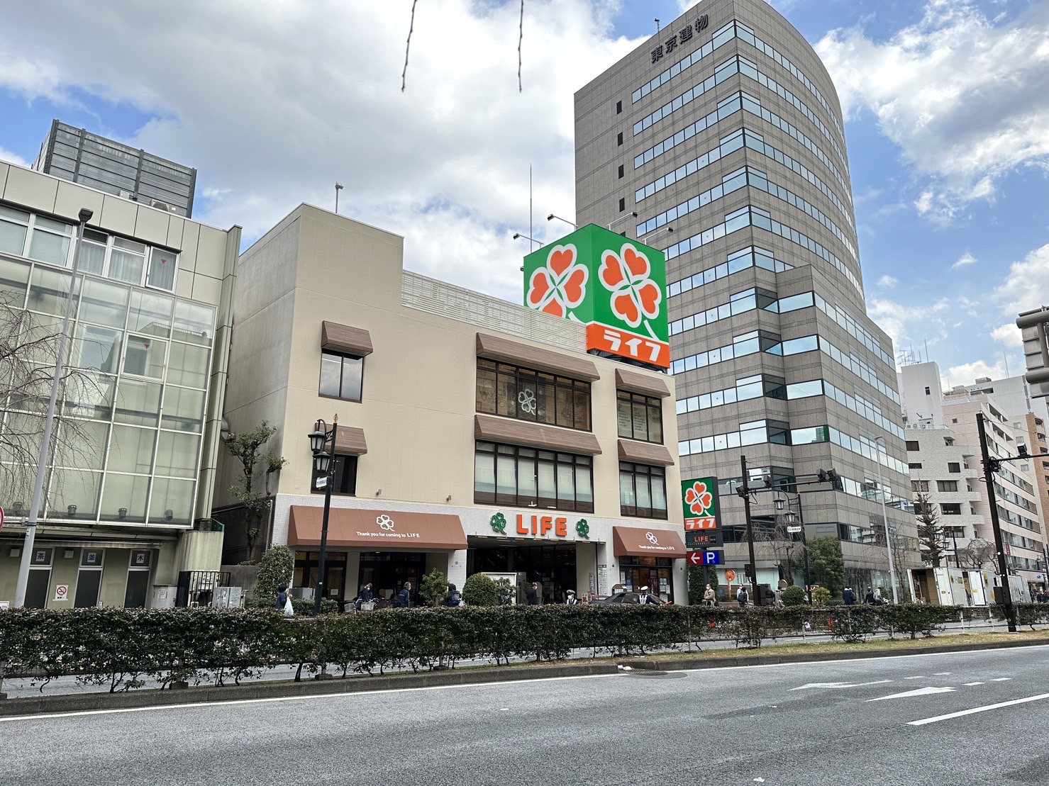 【渋谷区代官山町のマンションのスーパー】