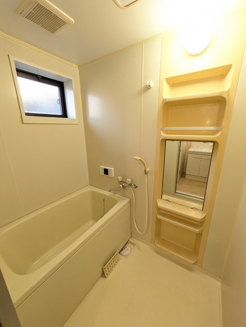 バス・シャワールーム　☆経済的な追焚付バス☆