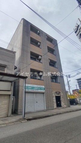 呉市中通のマンションの建物外観