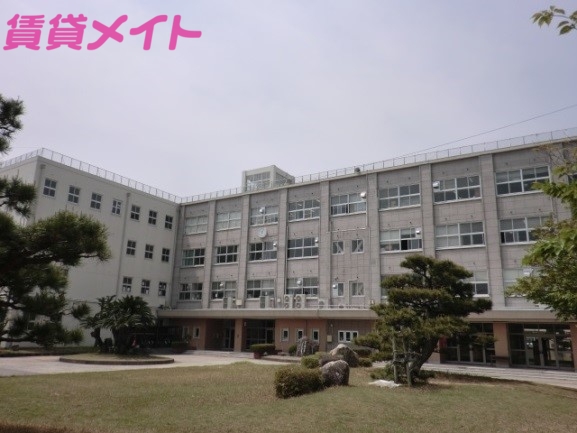 高校・高専　三重県立津東高等学校（高校・高専）まで1600m