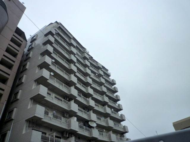 名古屋市中区松原のマンションの建物外観