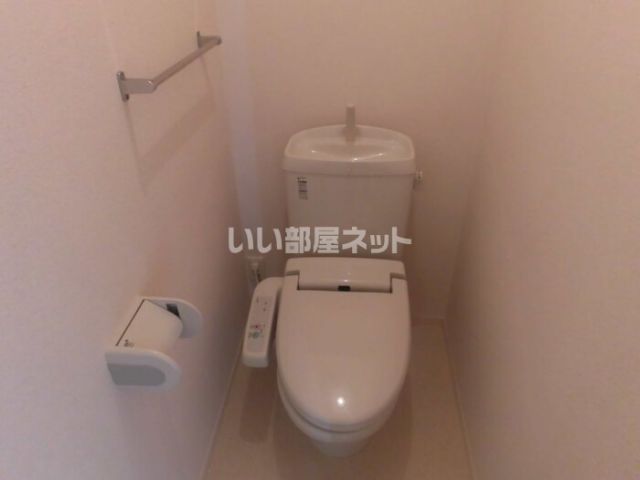 【郡山市小原田のアパートのトイレ】