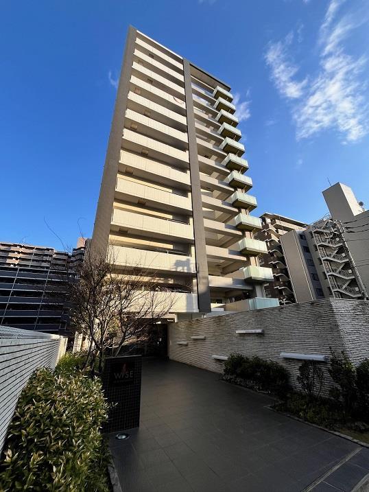 船橋市葛飾町のマンションの建物外観