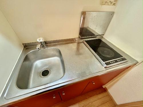 キッチン　設備・仕様は号室により異なる為、現況を優先いたします。