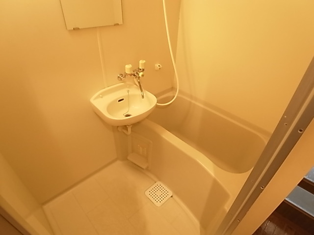 バス・シャワールーム　バス　トイレセパレートです。