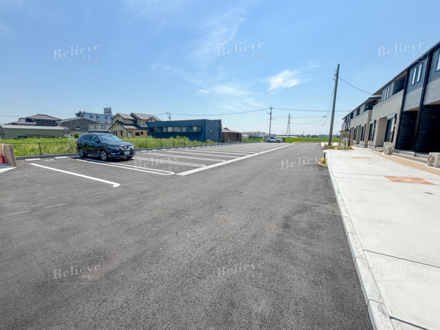 駐車場　駐車スペースもあります☆