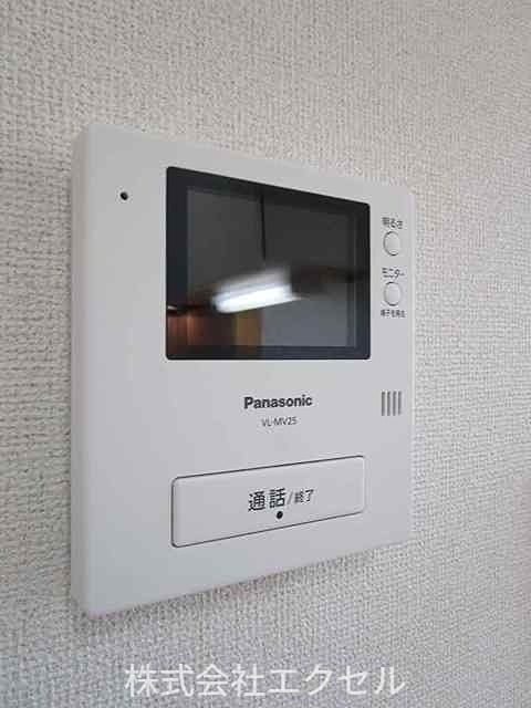 セキュリティ　TVモニターホンで来訪者の確認ができます。