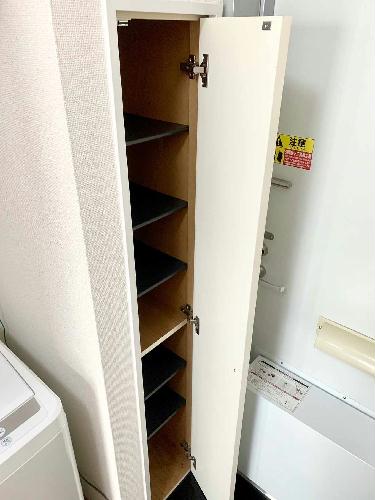 玄関　現況優先。設備・仕様は現地と異なる場合あります。