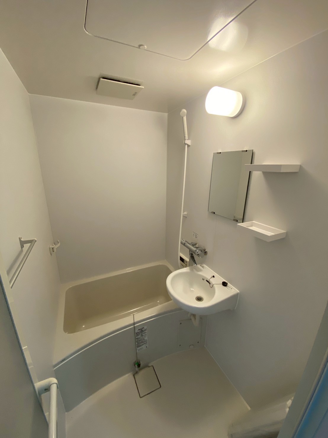 バス・シャワールーム　お風呂で日々の疲れを落としましょう