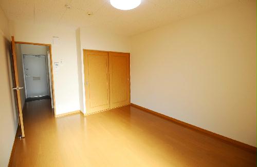 居室・リビング　シンプルなお部屋で、家具を選びません！