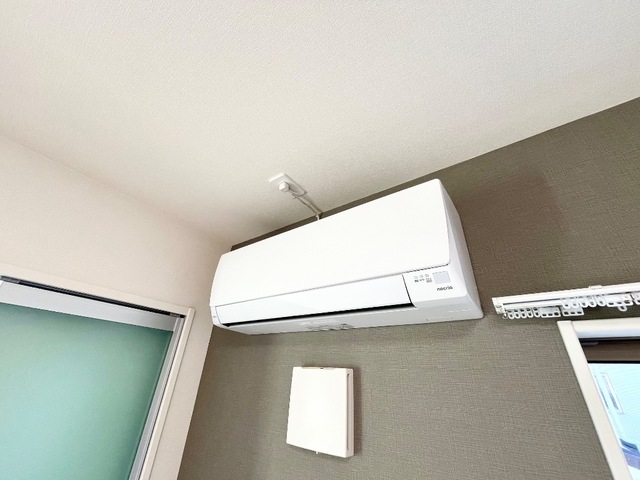 その他設備　エアコン（リビング）