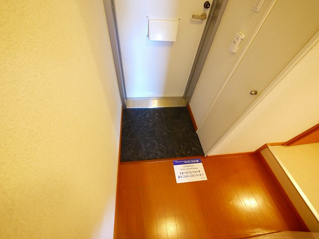 玄関　収納もある玄関です