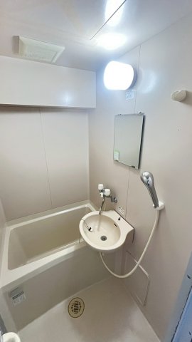 バス・シャワールーム　日々の暮らしに欠かせないお風呂です