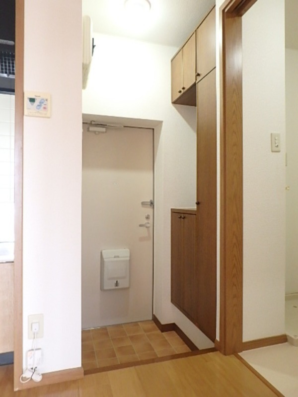 玄関　図面と現状に相違がある場合には現状を優先