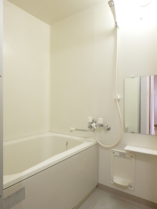 バス・シャワールーム　図面と現状に相違がある場合には現状を優先