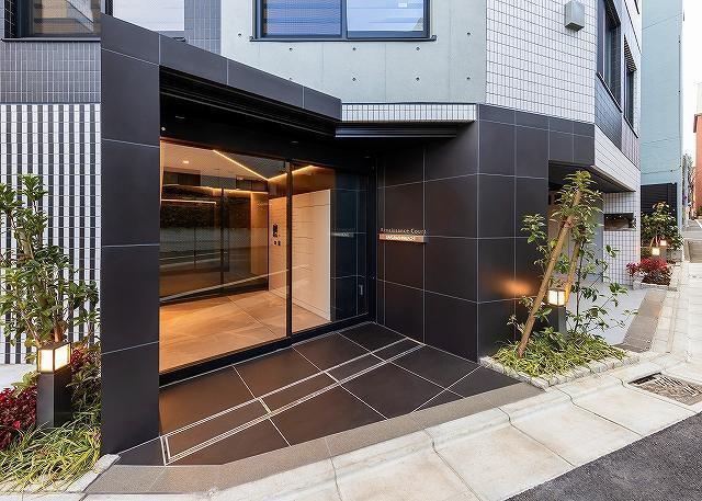 エントランス　エントランス?