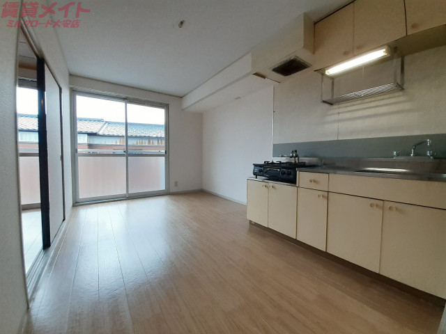 居室・リビング　同型他部屋