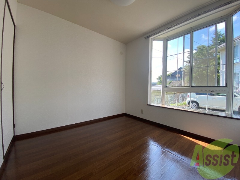 その他部屋・スペース　４．５帖の洋室。寝室としても良さそうです。